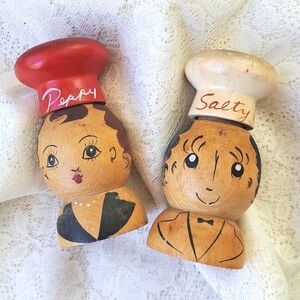 Vtg Volco Brand Japan Wooden Salty & Peppy Shaker Set Anthropomorphic Kitschy